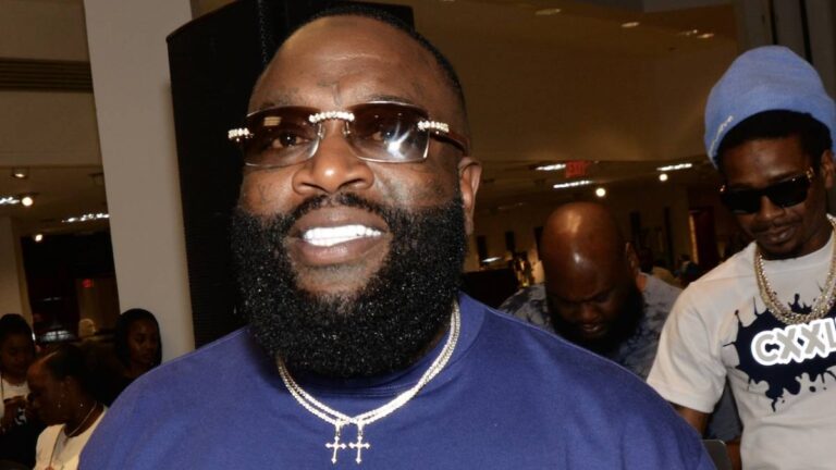 Rick Ross ajoute un énorme camion monstre à sa collection de voitures ridicules