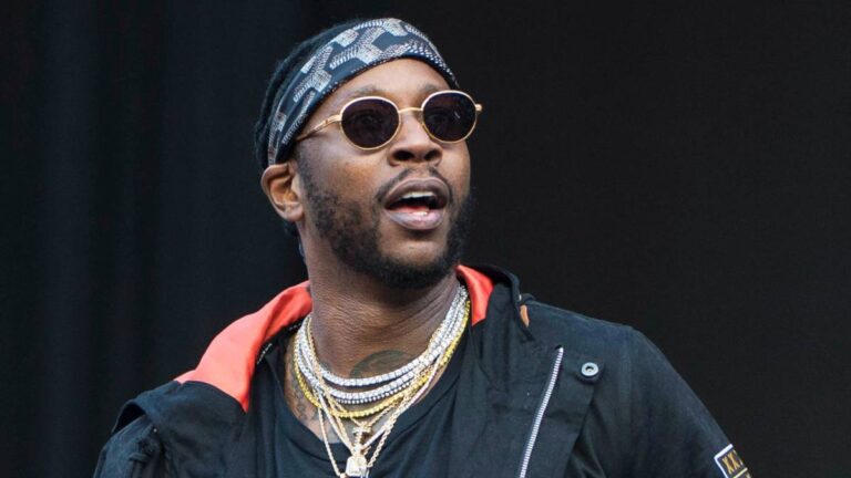 2 Chainz laisse entendre qu&rsquo;il est enfermé avec Lil Wayne pour le suivi de « ColleGrove »