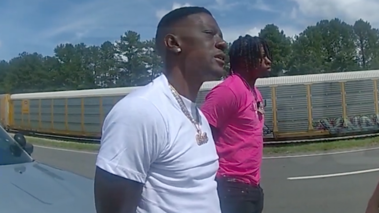 Boosie Badazz fait rage alors qu&rsquo;il est menotté en Géorgie : « Je suis prêt à me battre ! »