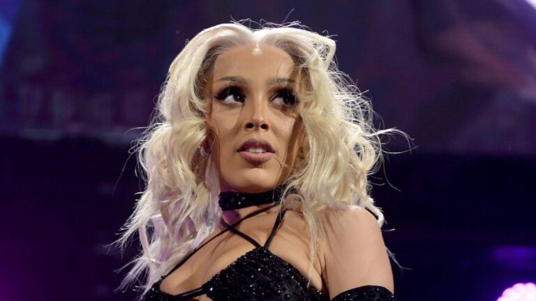 Doja Cat s&rsquo;en prend à l&rsquo;acteur Noah Schnapp de « Stranger Things » pour avoir exposé des DM privés