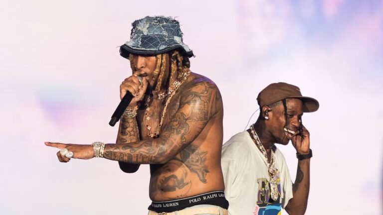 Future fait sortir l&rsquo;invité surprise Travis Scott pendant le tournage de Rolling Loud à Miami