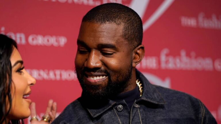 Kanye West révèle ses frais de performance à sept chiffres