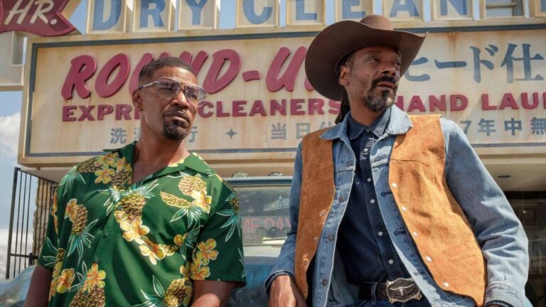 La bande-son de « Murder Was The Case » de Snoop Dogg « Day Shift » avec Jamie Foxx + The Doggfather lui-même