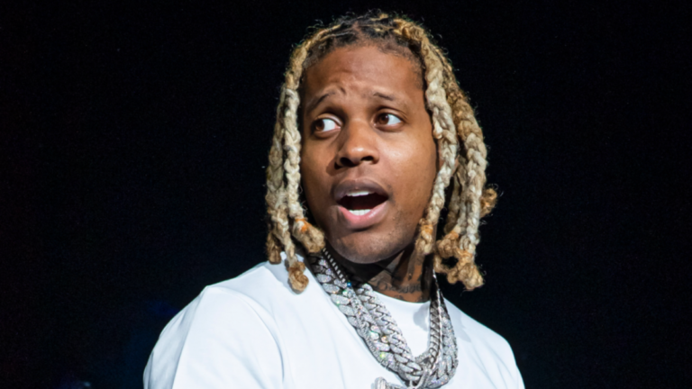 La blessure de Lil Durk à la suite d&rsquo;une explosion sur scène à Lollapalooza était apparemment pire qu&rsquo;il n&rsquo;y paraissait