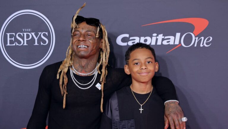 Lil Wayne jumeaux avec son fils de 12 ans aux ESPY 2022, décerne le prix de la «meilleure équipe» aux Warriors