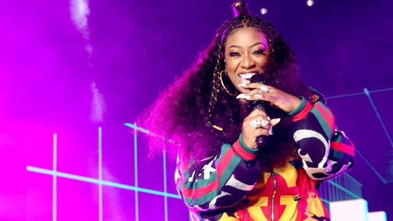 Missy Elliott a des conseils pour les artistes travaillant sur des albums de deuxième année