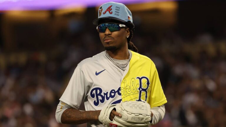 Quavo reflète sur le site de la vidéo originale « Bando » : « Keep Dreaming »