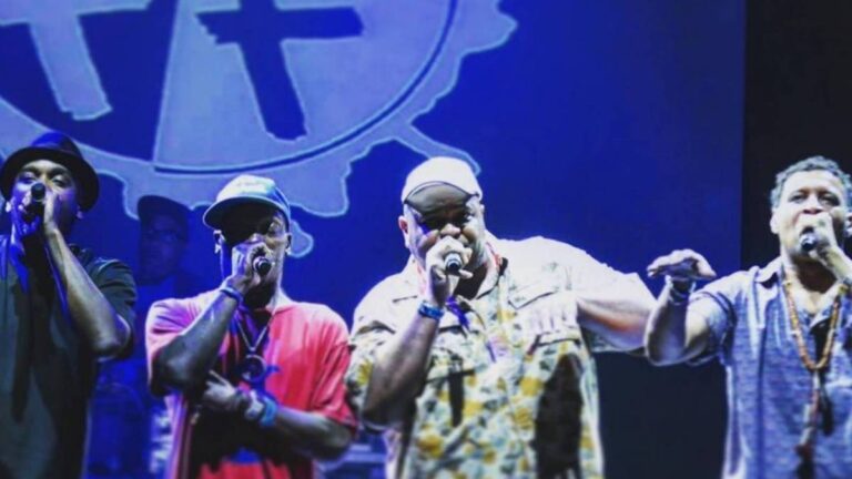 Self Jupiter de la Freestyle Fellowship fait appel à Murs, Slimkid3 et plus pour « It&rsquo;s All About The Temple… Tempo! »  Vidéo