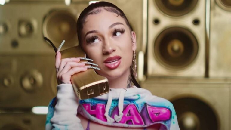 Bhad Bhabie lance une bourse de 1,7 million de dollars pour les étudiants des écoles de métiers et les jeunes entrepreneurs