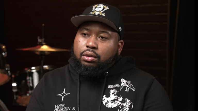 DJ Akademiks dit qu&rsquo;il votera « définitivement » pour Donald Trump s&rsquo;il se présente à nouveau à la présidence