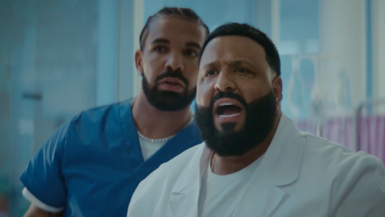 DJ Khaled, Drake et Lil Baby jouent les héros de l&rsquo;hôpital dans la vidéo « Staying Alive »
