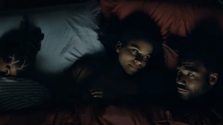 Donald Glover réunit sa famille dans la bande-annonce de la saison 4 d&rsquo;Atlanta