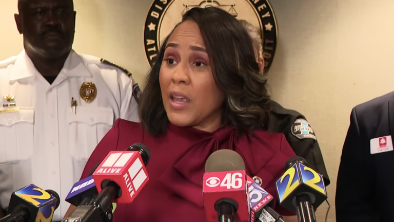 Fulton County DA défend l&rsquo;utilisation de paroles de rap devant le tribunal au milieu d&rsquo;une nouvelle inculpation de RICO Gang