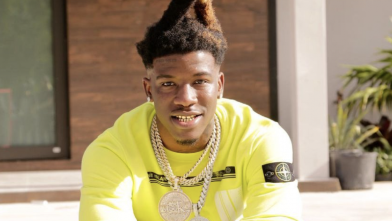 Hotboii a rejeté l&rsquo;accusation d&rsquo;arme à feu, l&rsquo;affaire RICO est toujours imminente