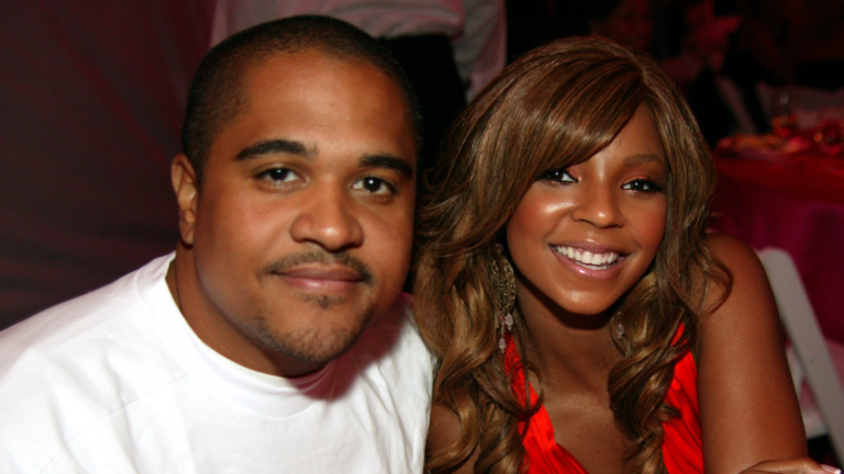 Irv Gotti a qualifié de « tout un putain de prédateur » pour les commentaires saisissants d&rsquo;Ashanti