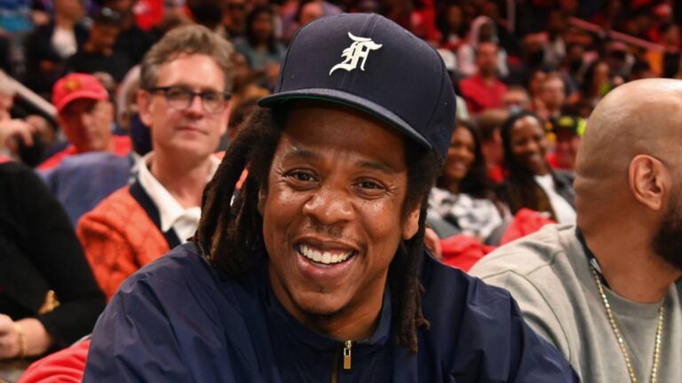 JAY-Z reçoit des redevances de 7 millions de dollars dans un procès sur les parfums