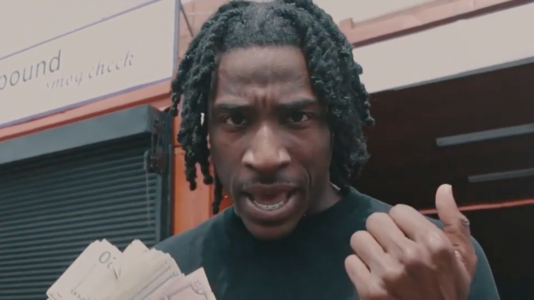 Le rappeur de Flint Cliff Mac accusé d&rsquo;avoir engagé un tueur à gages pour tuer une femme qui a survécu à la fusillade