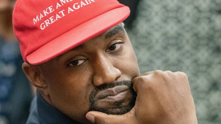 Kanye West déclenche la guerre avec Gap sur les allégations de réunions secrètes + vol de design