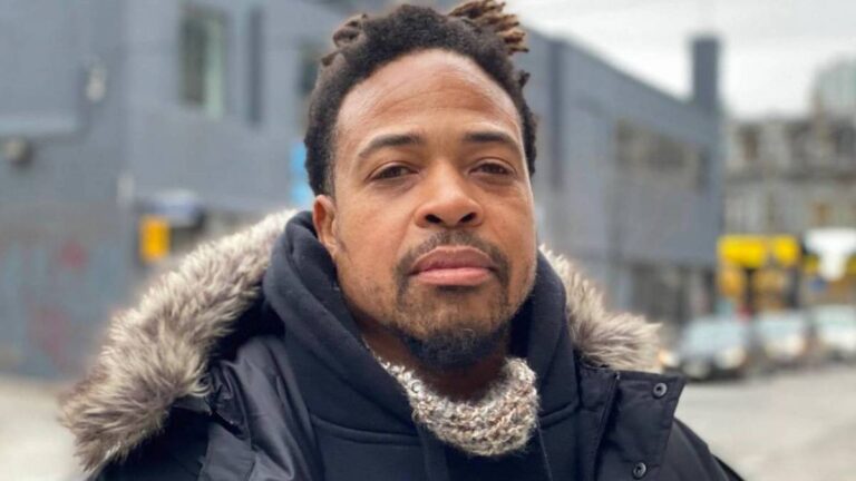 Les fans de Zion I se rassemblent à l&rsquo;hôpital de Berkeley où Zumbi aurait été assassiné, enquête en cours