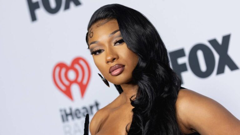 Megan Thee Stallion explique le titre de l&rsquo;album &lsquo;Traumazine&rsquo; : &lsquo;Tout le monde a traversé son propre traumatisme&rsquo;
