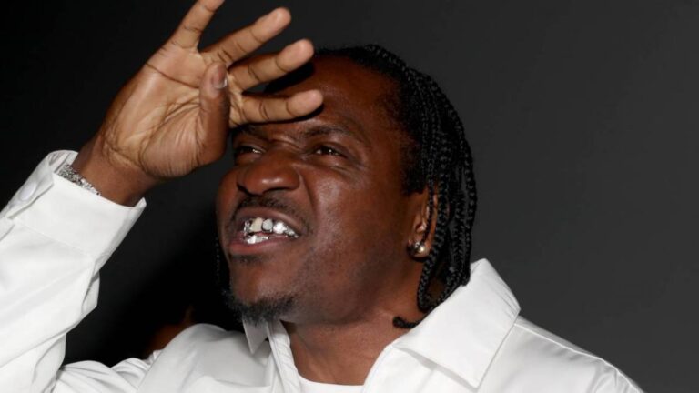 Pusha T soutient les barres de tennis « c&rsquo;est presque sec » avec des compétences impressionnantes sur le court