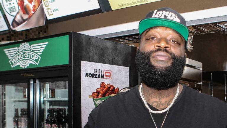 Rick Ross répond aux violations de Wingstop et admet « qu&rsquo;il y aura des erreurs » dans les affaires