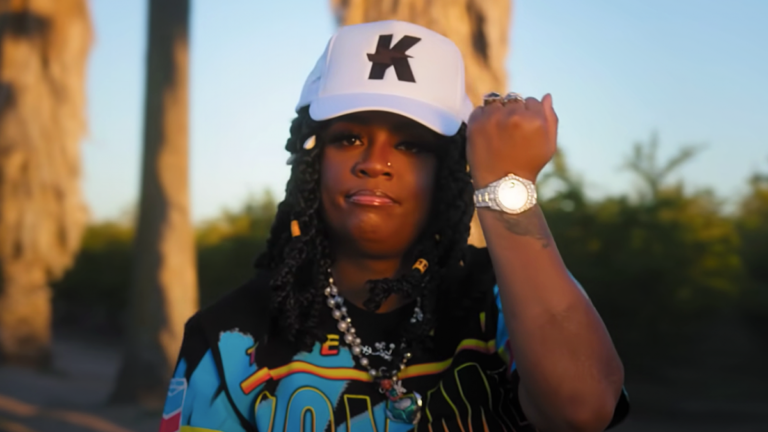 Kamaiyah arrêté pour possession d&rsquo;armes à feu à l&rsquo;aéroport de Burbank