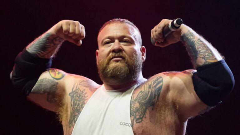 Action Bronson fait ses débuts dans la lutte professionnelle : « I&rsquo;m Out For Blood »