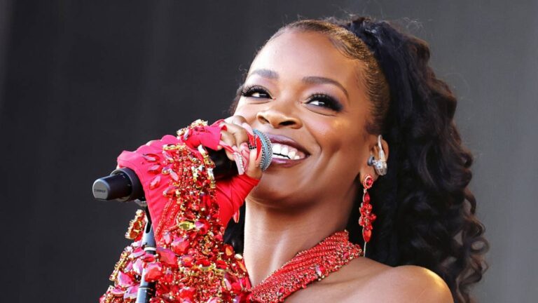 Ari Lennox s&rsquo;éloigne d&rsquo;Internet mais laisse les fans avec un nouvel EP