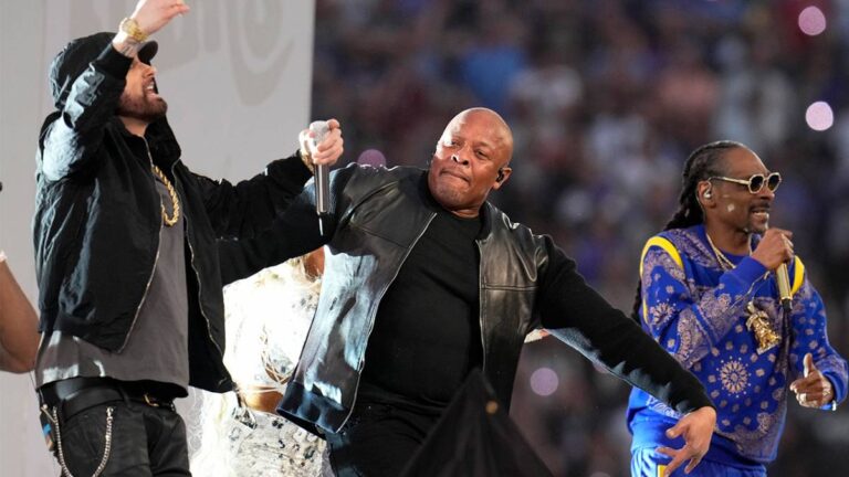 Eminem et Snoop Dogg ont écrasé du boeuf après la peur de l&rsquo;anévrisme cérébral du Dr Dre : « C&rsquo;était stupide comme l&rsquo;enfer »