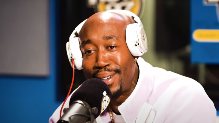 Freddie Gibbs Snipes R. Kelly et Akademiks dans Funk Flex Freestyle
