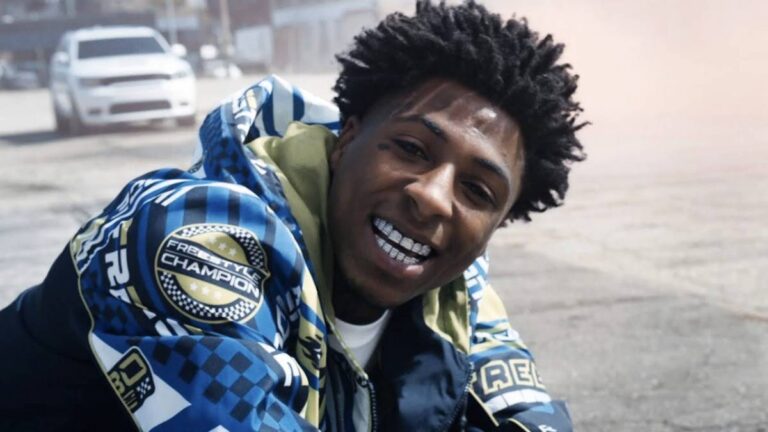 La chanson NBA YoungBoy utilisée comme «hymne national» par un enseignant