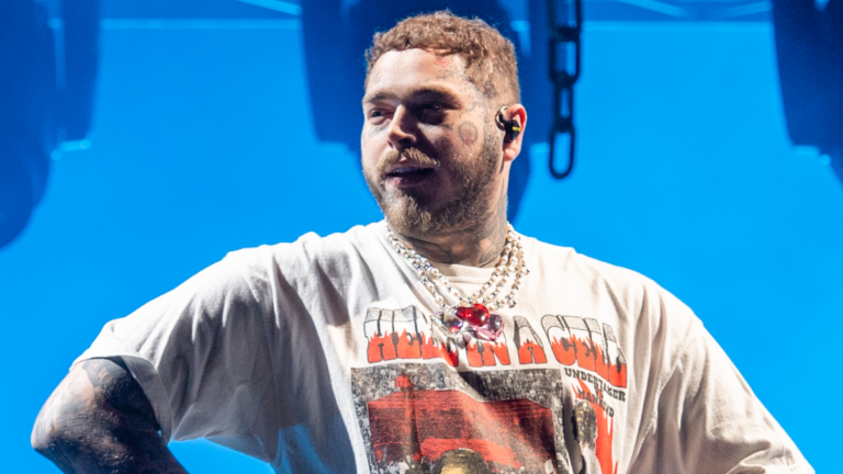 Post Malone renverse le trou qui lui a fait casser trois côtes lors d&rsquo;une chute de scène