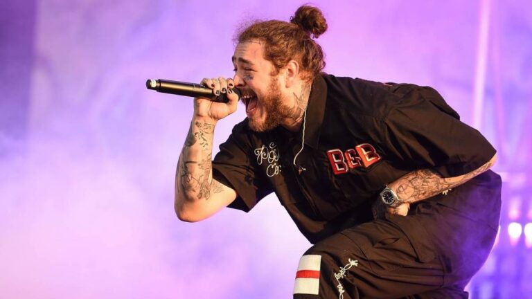 Post Malone subit une mauvaise chute sur scène et nécessite des soins médicaux