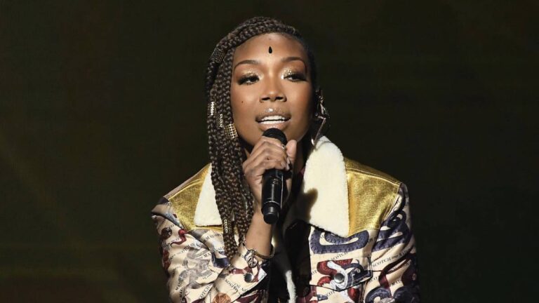 Brandy hospitalisé après avoir subi une crise possible
