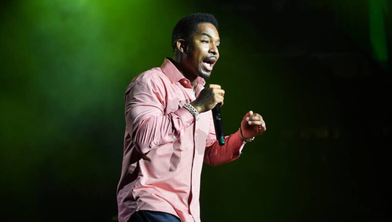 Chingy dit que Holiday Inn ne lui a pas donné une seule chambre gratuite malgré la chanson à succès