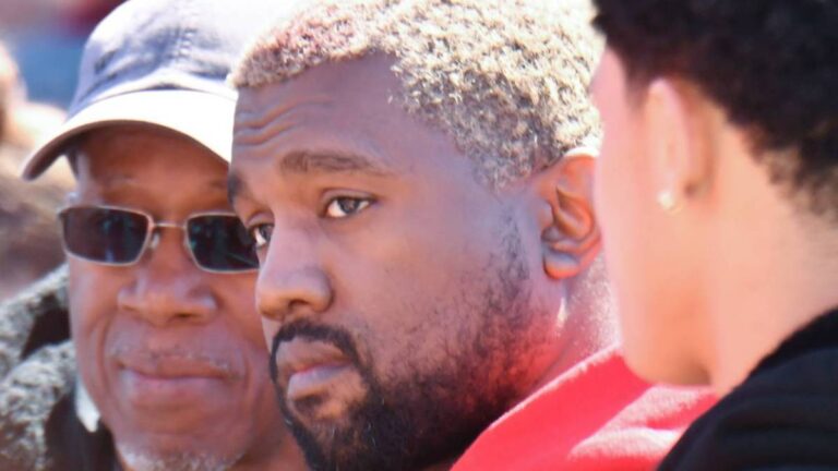 Kanye West frappé d&rsquo;un procès de 250 millions de dollars de la famille de George Floyd pour les commentaires de « Drink Champs »