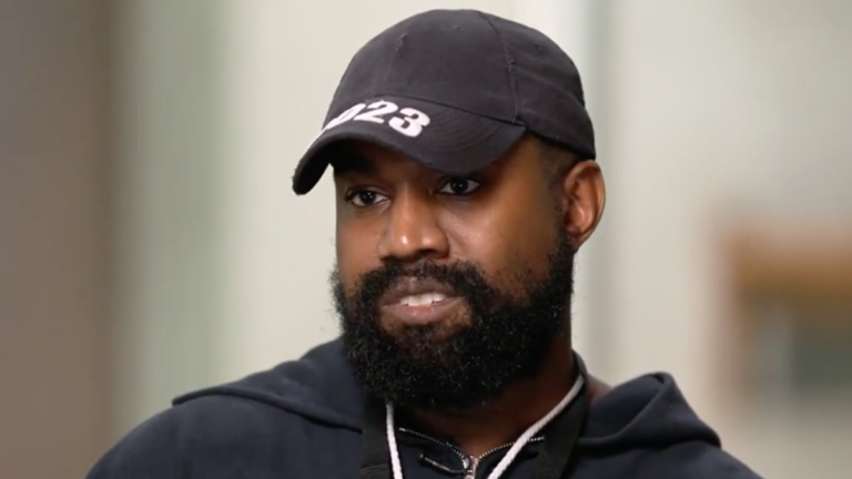 Kanye West se moque de « Saturday Night Live » dans le sketch hilarant de Skechers