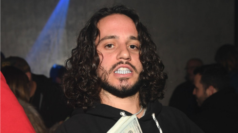 Russ n&rsquo;est pas d&rsquo;accord que les artistes peuvent être blackballés : « Les fans écouteront ou ils ne le feront pas »