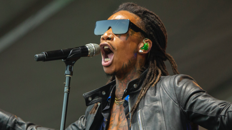 Wiz Khalifa n&rsquo;est pas trop cool pour porter des vêtements plus d&rsquo;une fois : « Ce n&rsquo;est pas un flex »