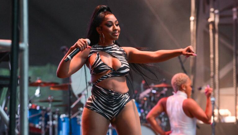 Yung Miami dit qu&rsquo;elle se fait opérer pour corriger ses habitudes de sommeil embarrassantes