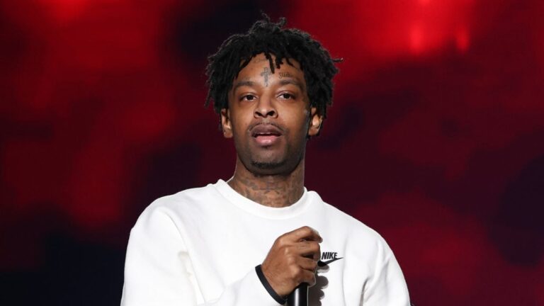 21 Savage dit qu&rsquo;il battrait tous ses pairs de première année « XXL » à Verzuz