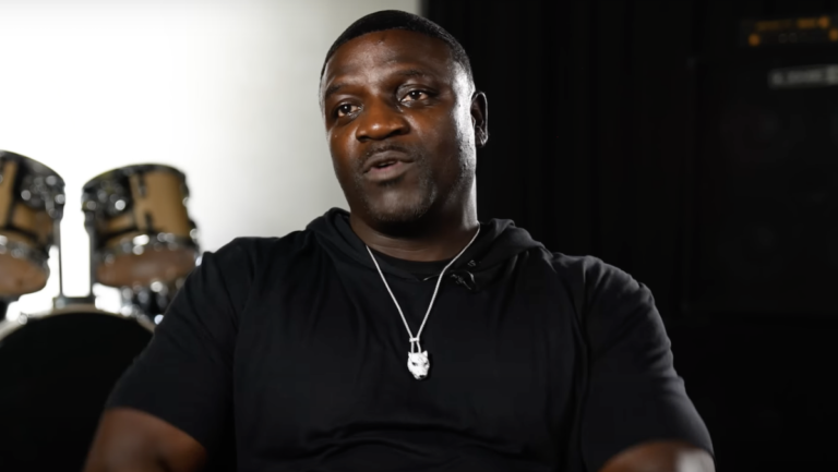 Akon explique pourquoi il n&rsquo;a pas signé Moneybagg Yo