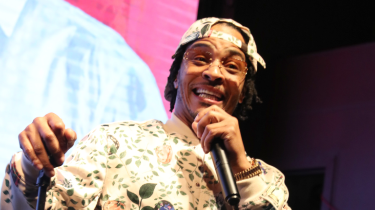 TI fait un retour comique à New York après avoir été hué au Barclays Center