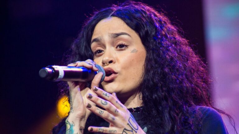 Kehlani aurait été agressé sexuellement lors d&rsquo;une émission au Royaume-Uni: &lsquo;[I&rsquo;m] Malade à mon estomac &lsquo;