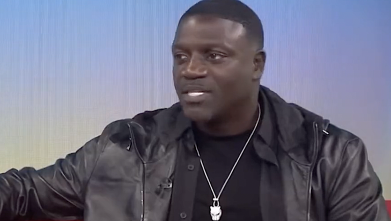 Akon n&rsquo;est pas d&rsquo;accord avec les opinions de Kanye West mais croit que les gens ont leur propre opinion