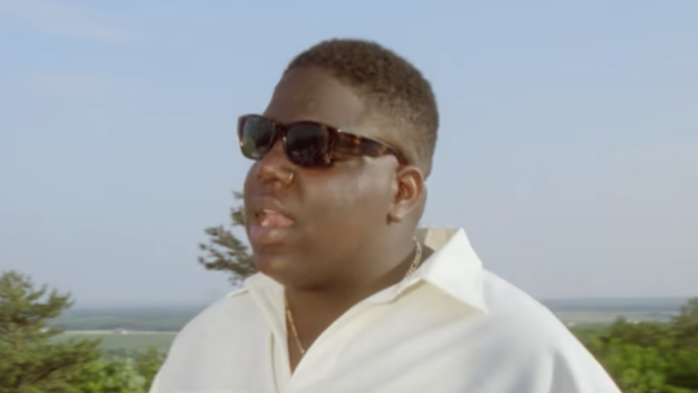 Biggie honoré avec la sculpture du pont de Brooklyn au milieu des célébrations du 50e anniversaire