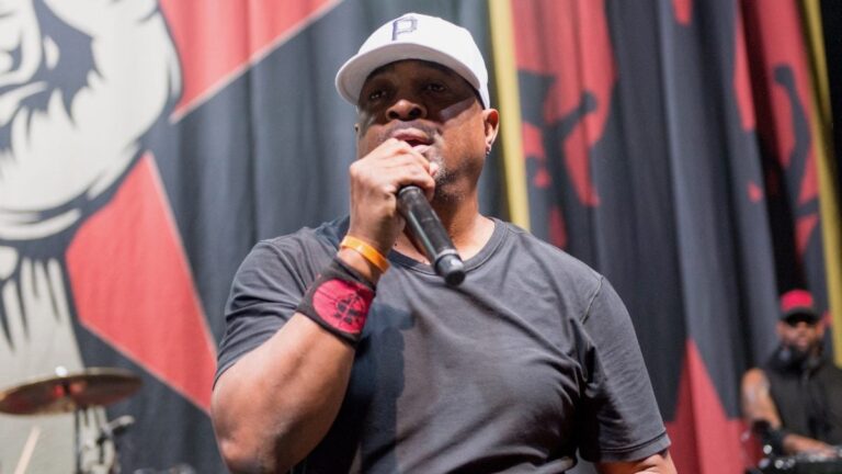 Chuck D demande l&rsquo;interdiction de N-Word sur Twitter