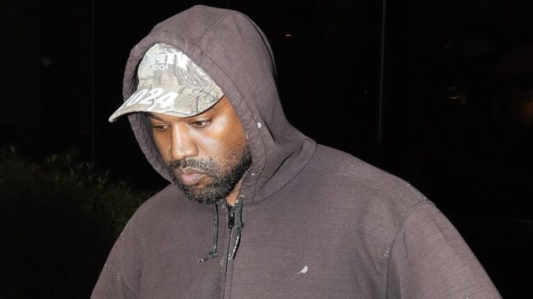 Le forum Reddit de Kanye West inondé de faits sur l&rsquo;Holocauste et de Taylor Swift Memes