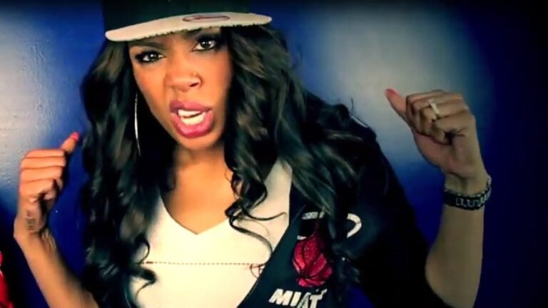 Le rappeur de Detroit Crème arrêté après avoir fui la police pour une affaire de fraude fiscale de 5 millions de dollars